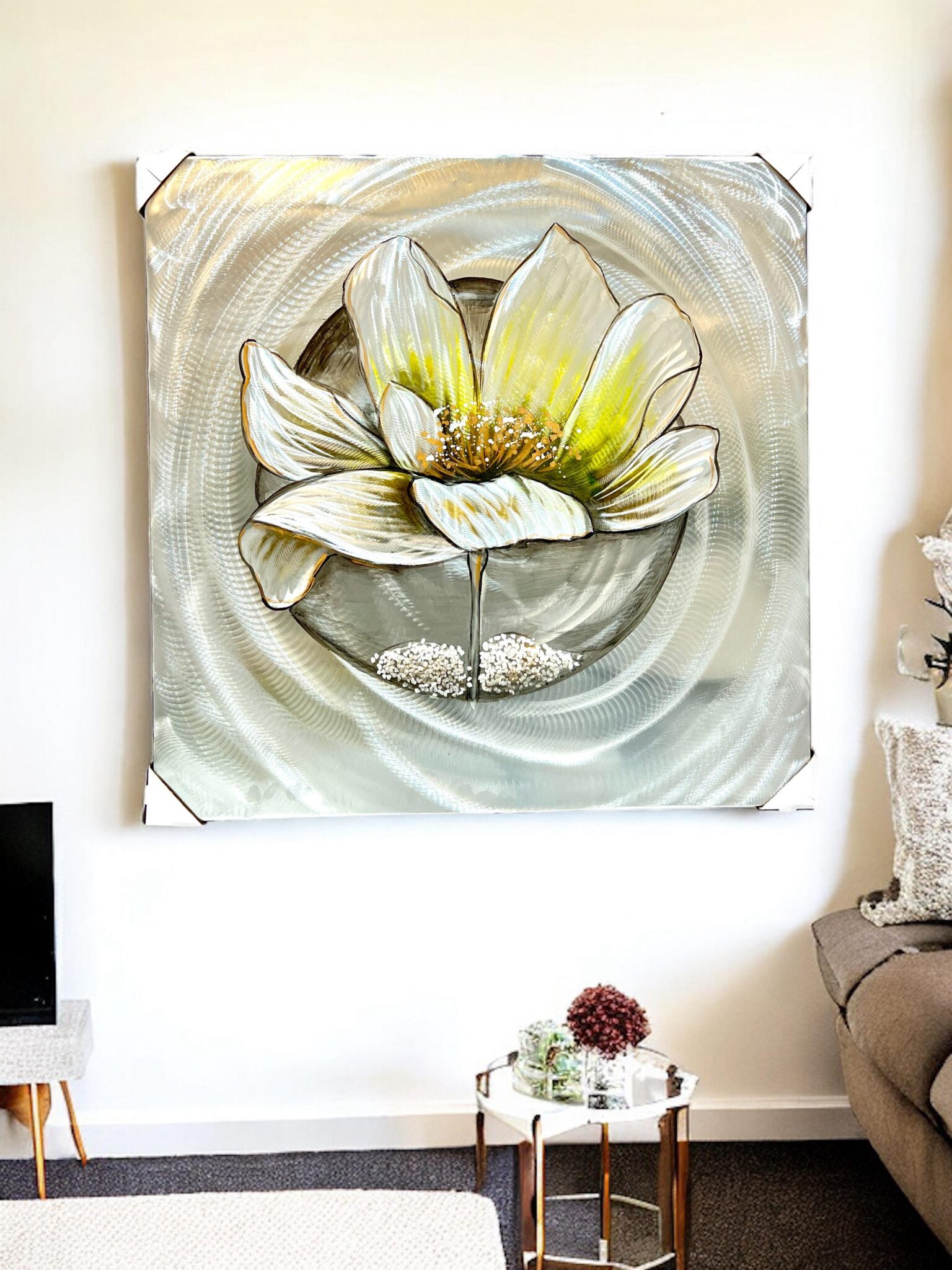 Elegant Floral Canvas Painting