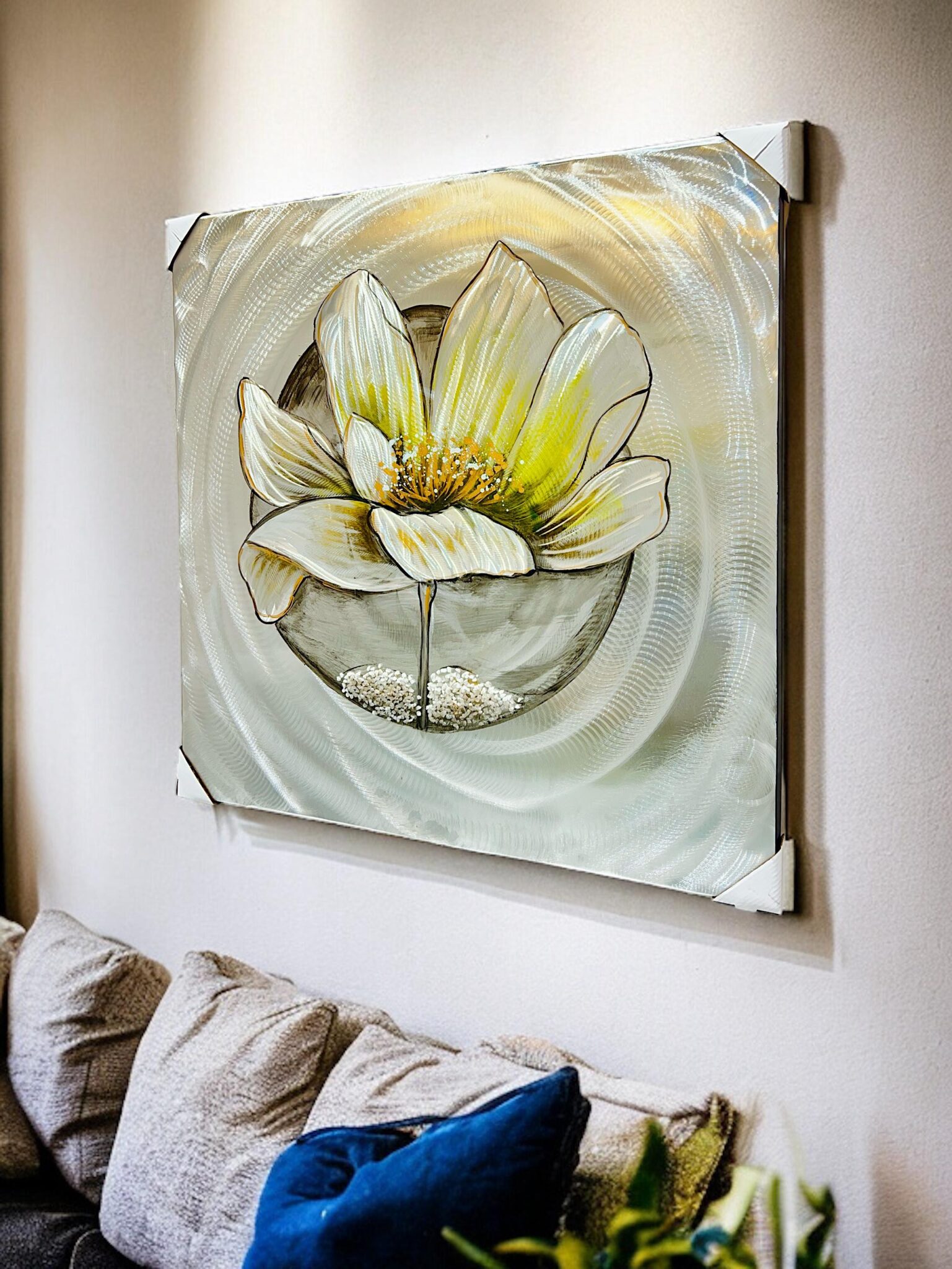 Elegant Floral Canvas Painting